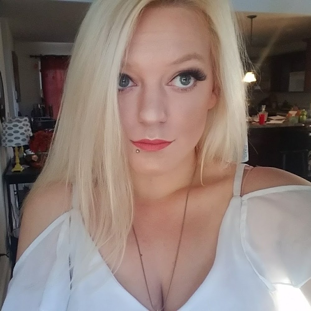 Meet your Posher, Steph